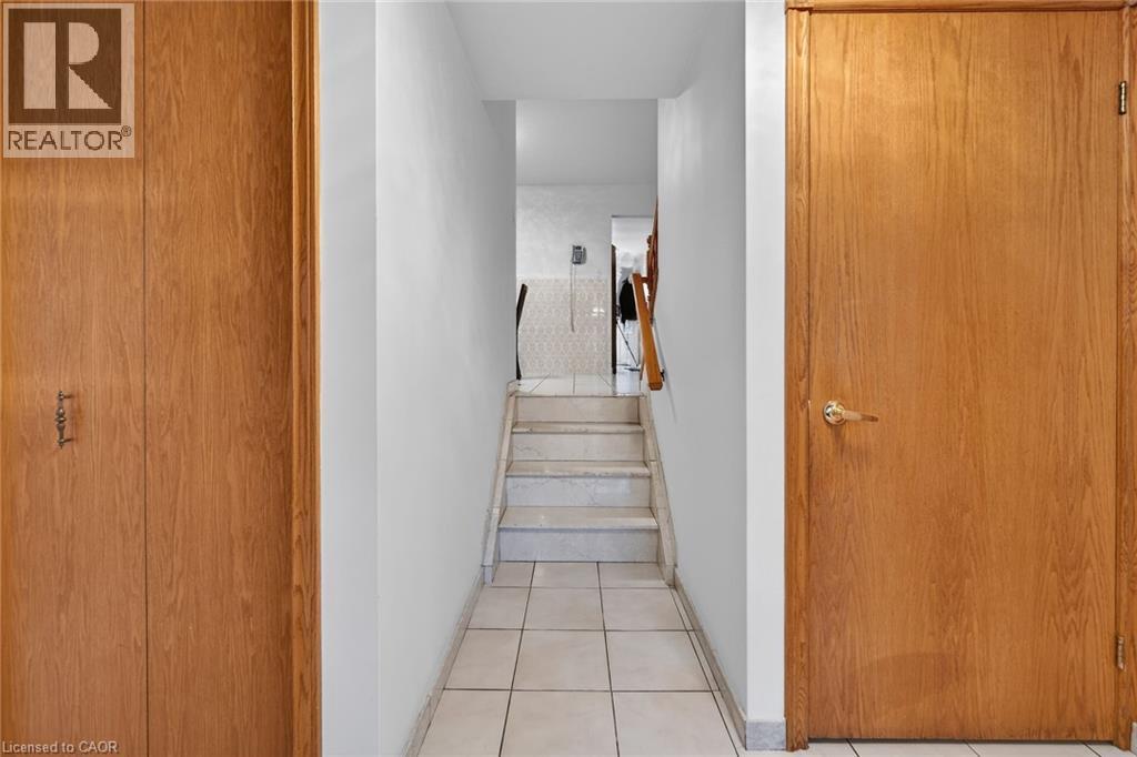 15 Fairington Crescent, Hamilton, Ontario  L8E 3N3 - Photo 35 - 40812902