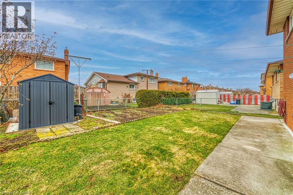 15 Fairington Crescent, Hamilton, Ontario  L8E 3N3 - Photo 49 - 40812902