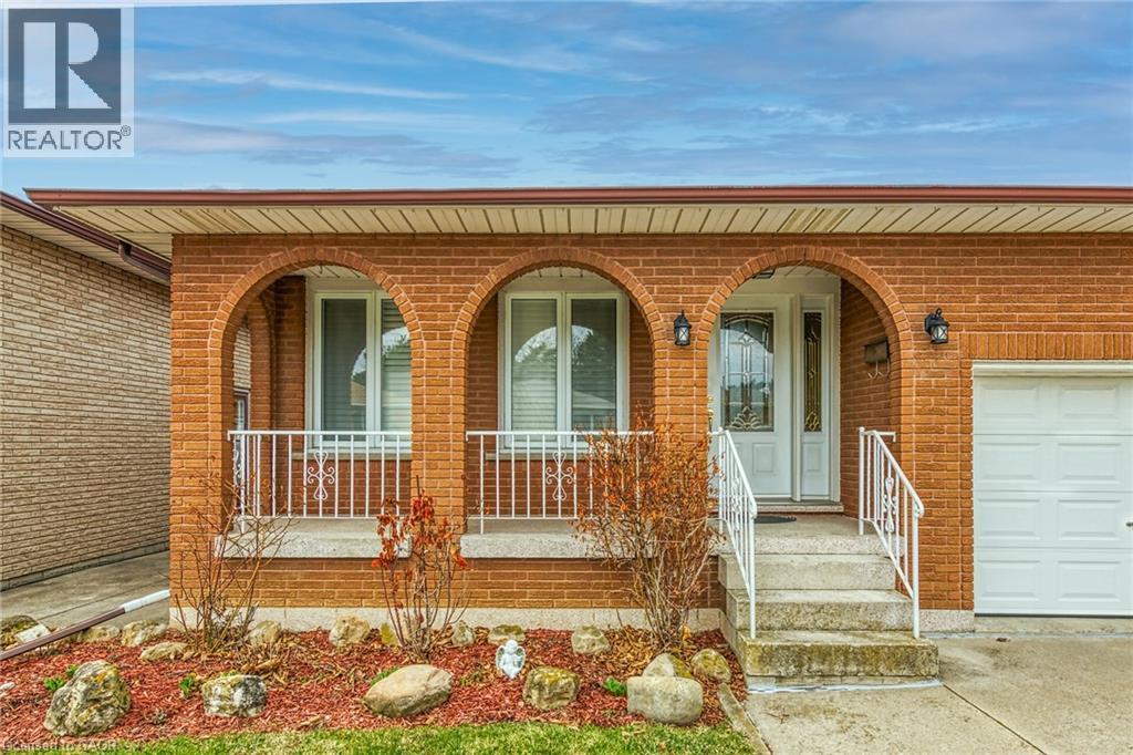 15 Fairington Crescent, Hamilton, Ontario  L8E 3N3 - Photo 5 - 40812902