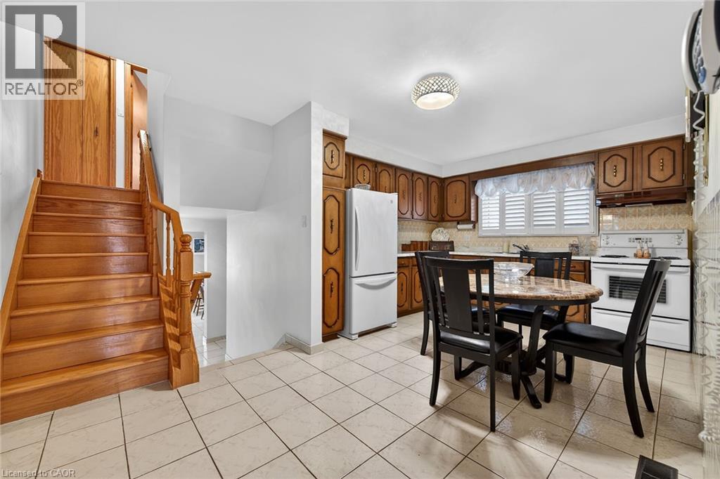 15 Fairington Crescent, Hamilton, Ontario  L8E 3N3 - Photo 9 - 40812902