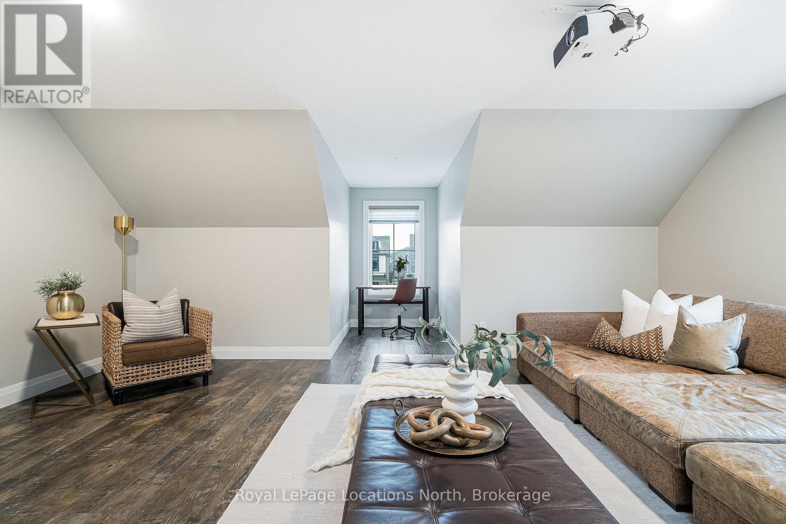 195 Courtland Street W, Blue Mountains, Ontario  L9Y 4E4 - Photo 34 - X12913460