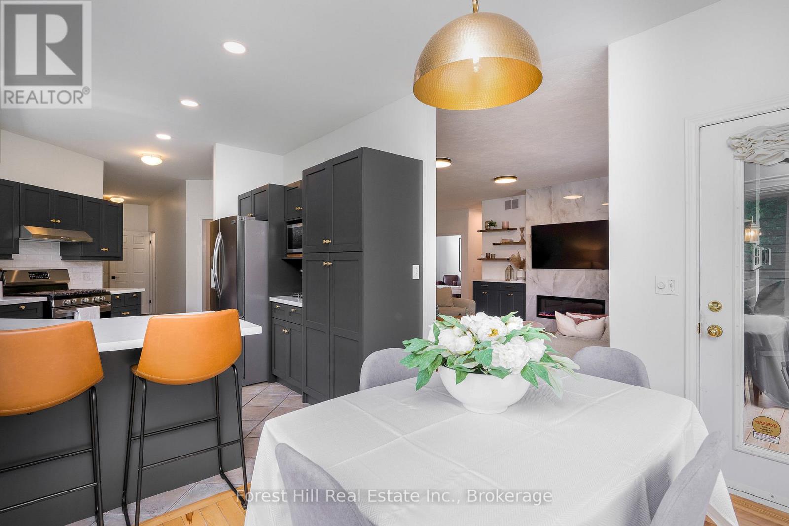 140 Augusta Crescent, Blue Mountains, Ontario  L9Y 0K7 - Photo 14 - X12914430