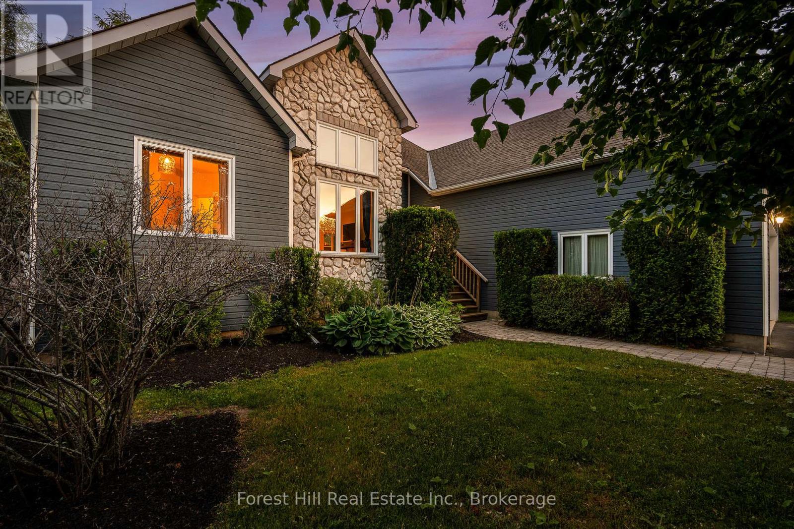 140 Augusta Crescent, Blue Mountains, Ontario  L9Y 0K7 - Photo 7 - X12914430