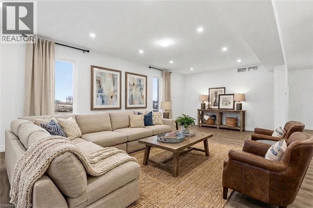 70 Quarry Park Drive, Kitchener, Ontario  N2B 0B2 - Photo 4 - 40814569