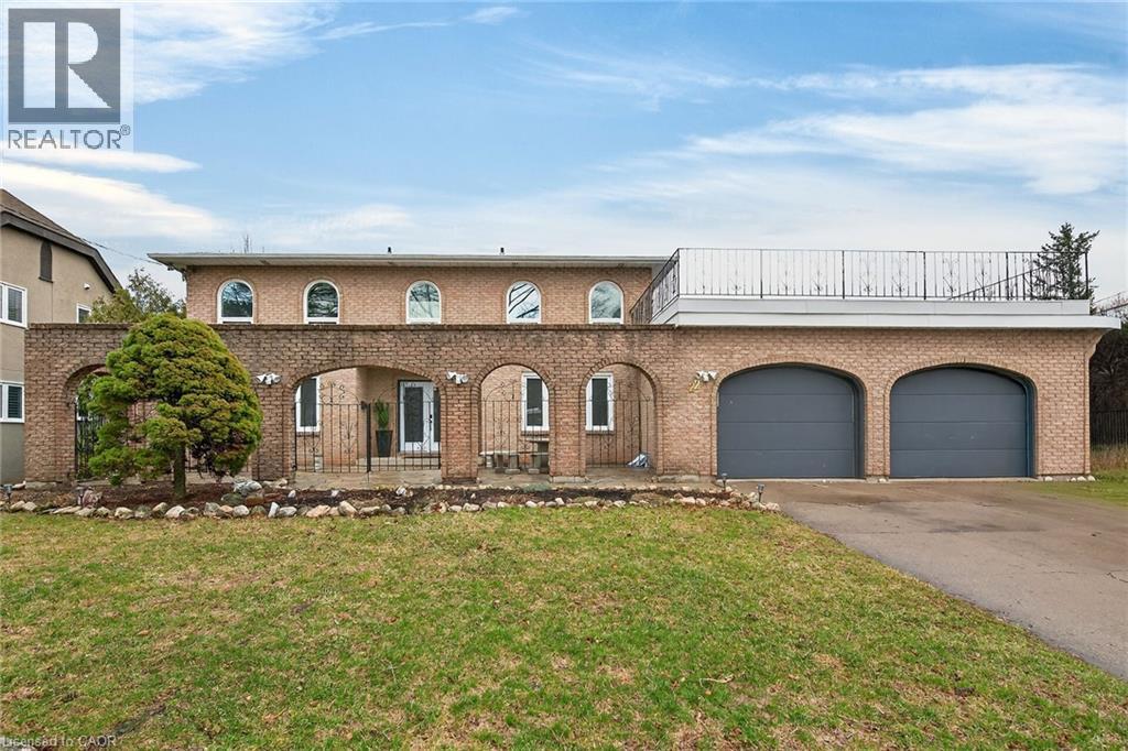 22 WOODSIDE Drive, Hamilton, Ontario