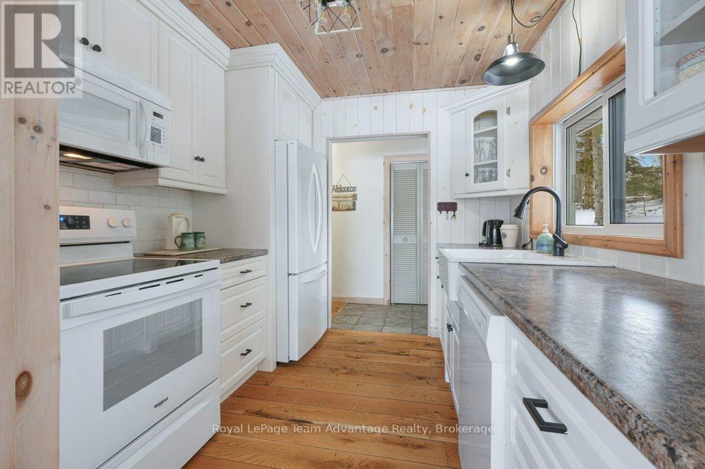 10a Jordan Lane, Seguin, Ontario  P2A 0B2 - Photo 13 - X12916356