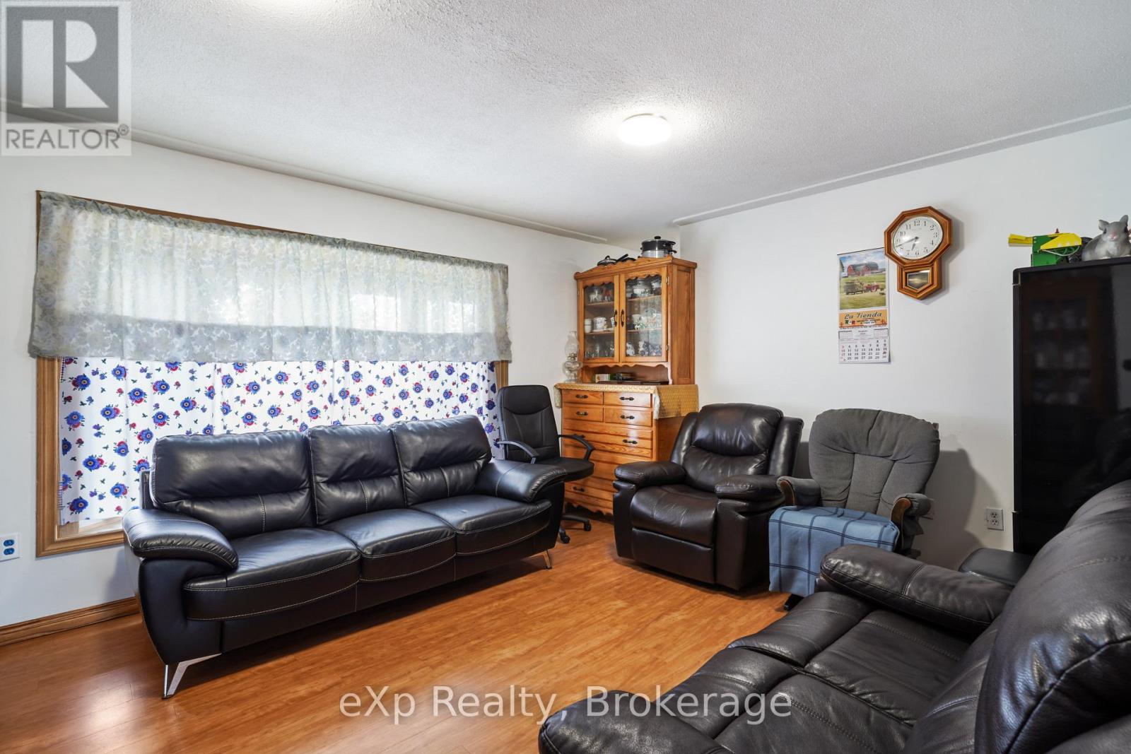 100 Arthur Street, Minto, Ontario  N0G 2P0 - Photo 30 - X12916998