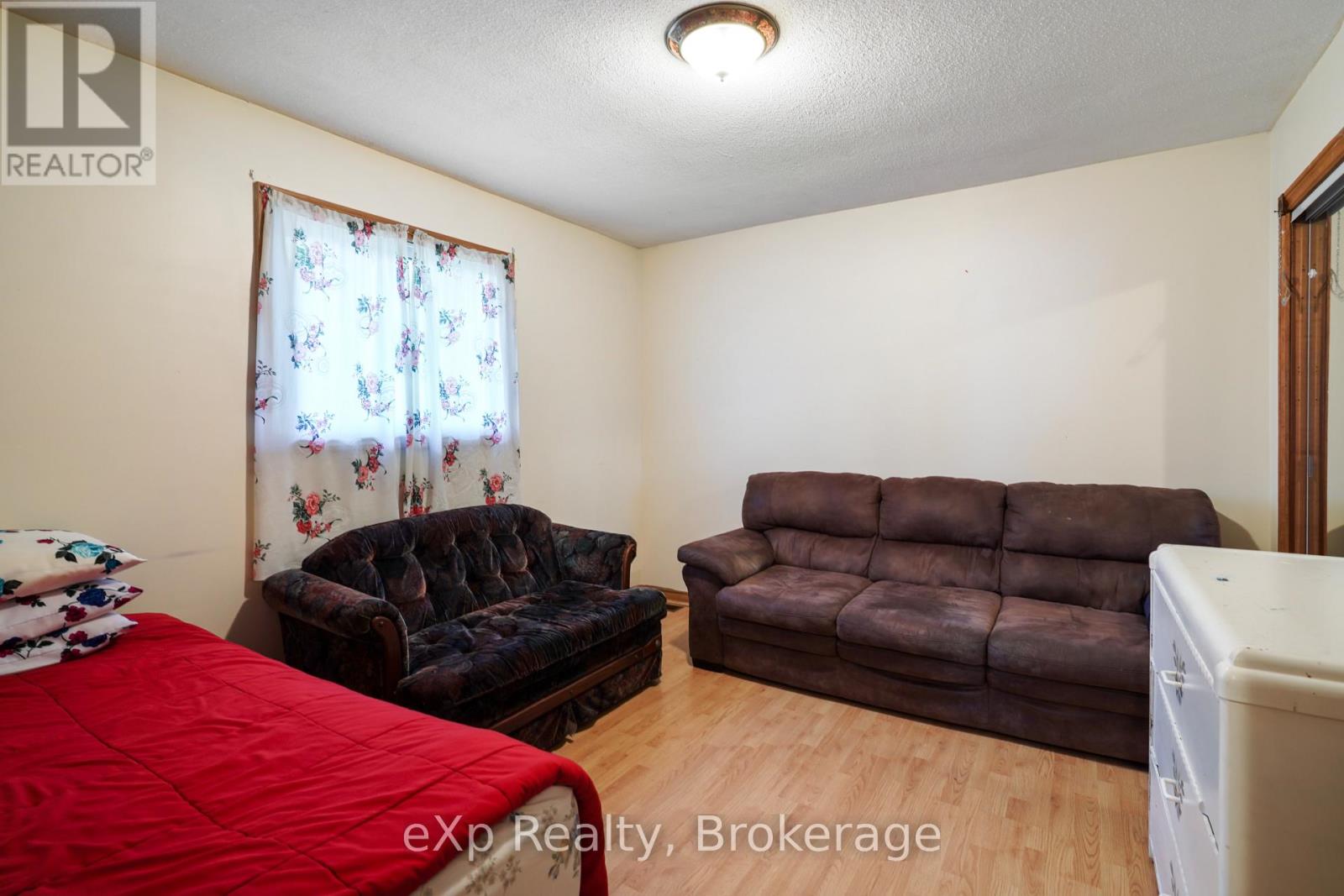 100 Arthur Street, Minto, Ontario  N0G 2P0 - Photo 32 - X12916998