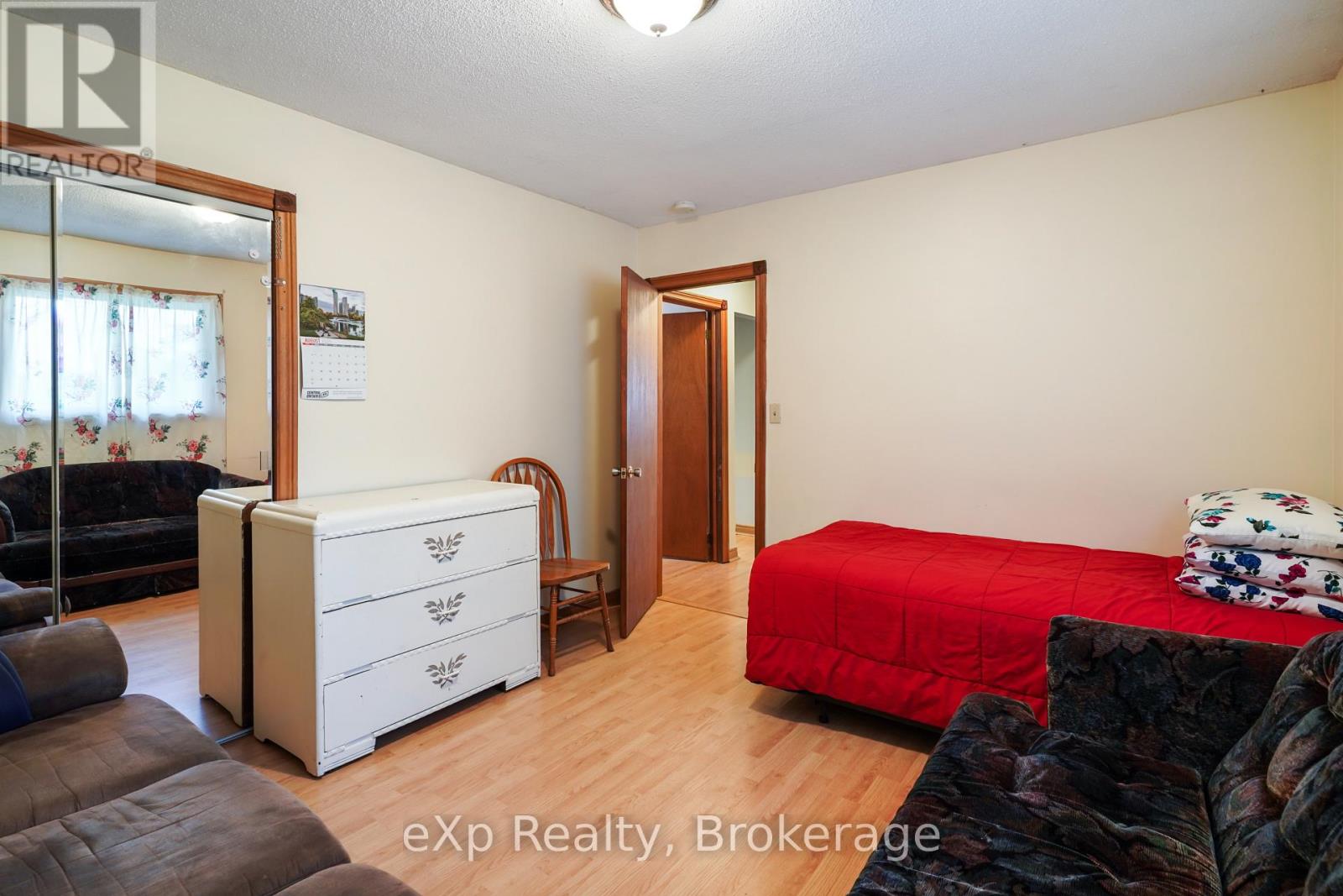 100 Arthur Street, Minto, Ontario  N0G 2P0 - Photo 33 - X12916998