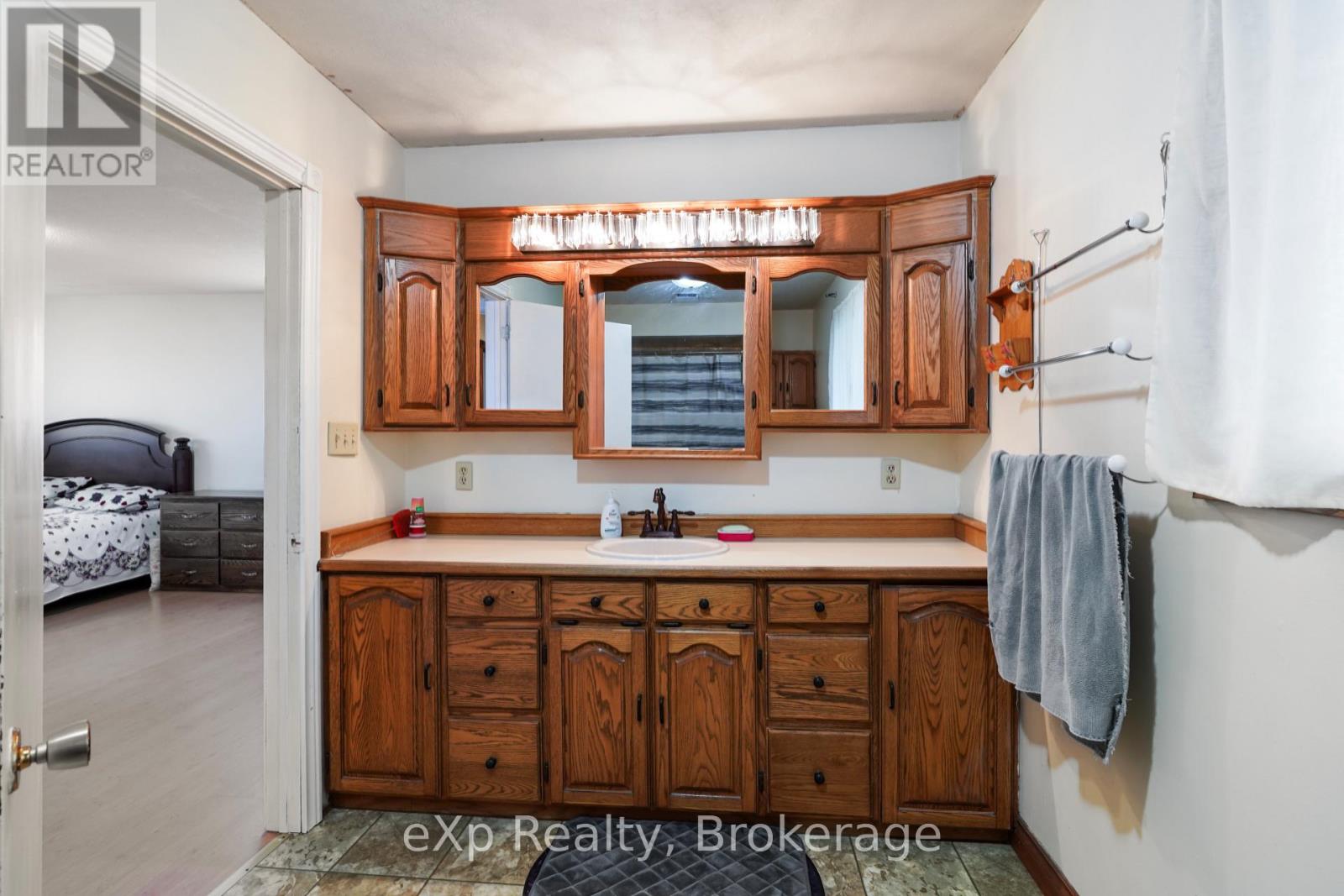 100 Arthur Street, Minto, Ontario  N0G 2P0 - Photo 39 - X12916998