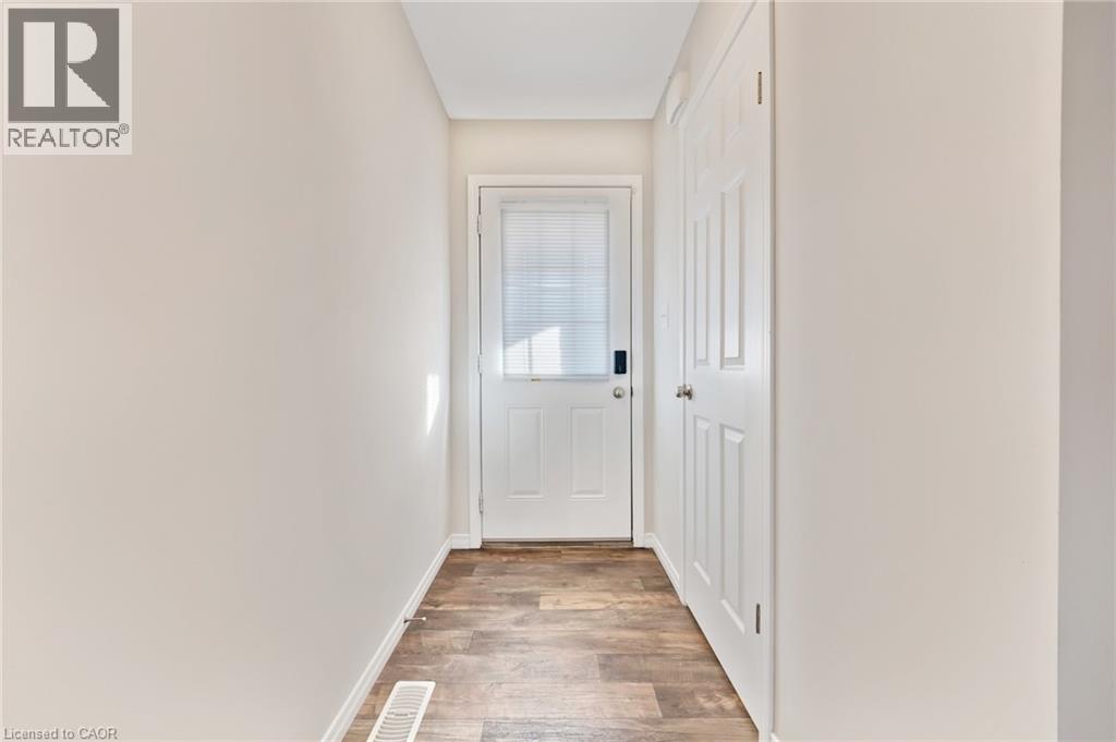 50 Pinnacle Drive Unit# 56, Kitchener, Ontario  N2P 0H8 - Photo 5 - 40814828