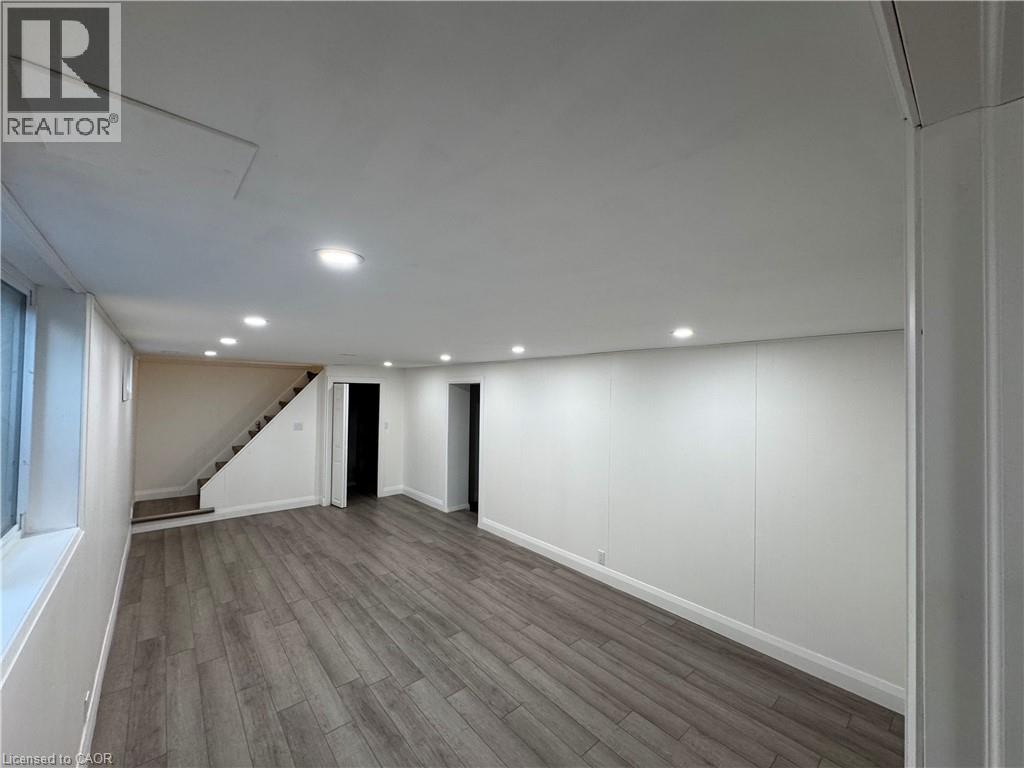 18 Cyprus Drive Unit# Lower, Kitchener, Ontario  N2M 4R5 - Photo 4 - 40813982