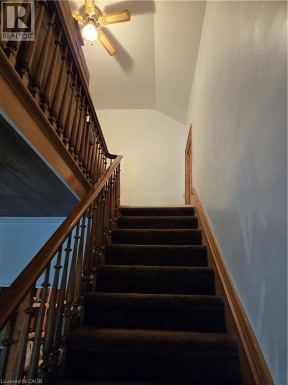 21 Lincoln Avenue, St. Catharines, Ontario  L2P 2C7 - Photo 4 - 40814452