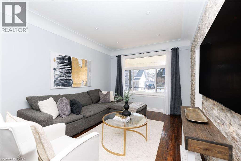 11 Fairview Road, Grimsby, Ontario  L3M 3L1 - Photo 12 - 40815329