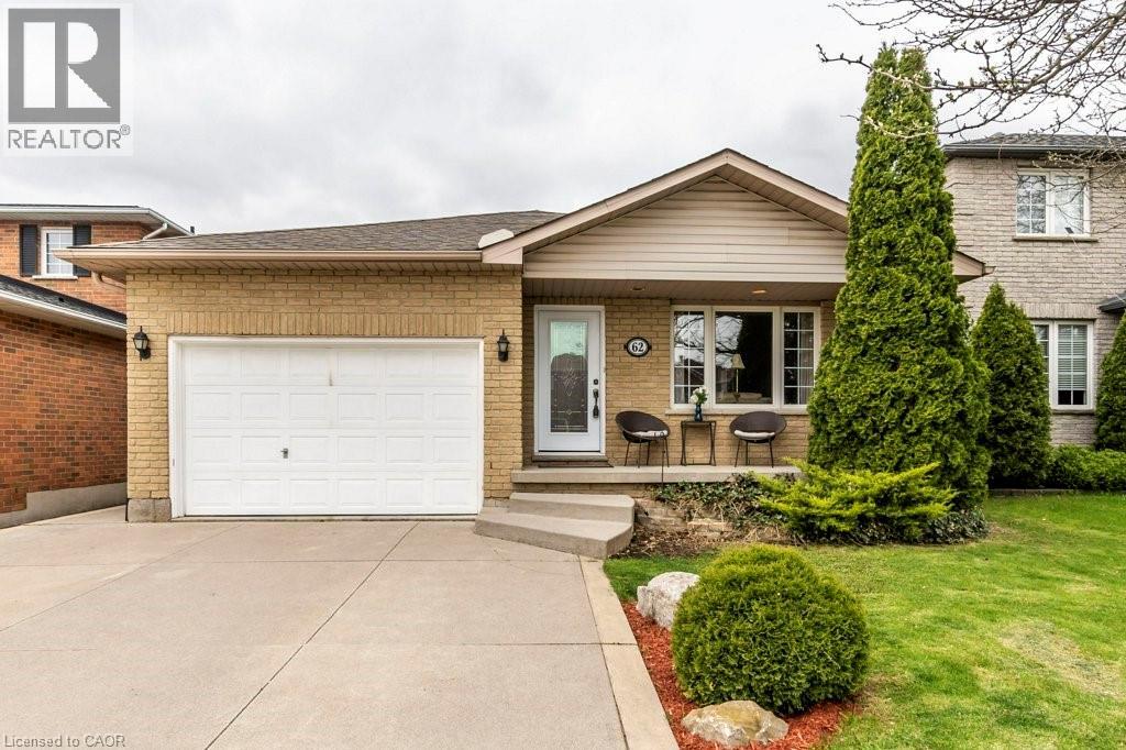 62 SPADARA Drive, Hamilton, Ontario