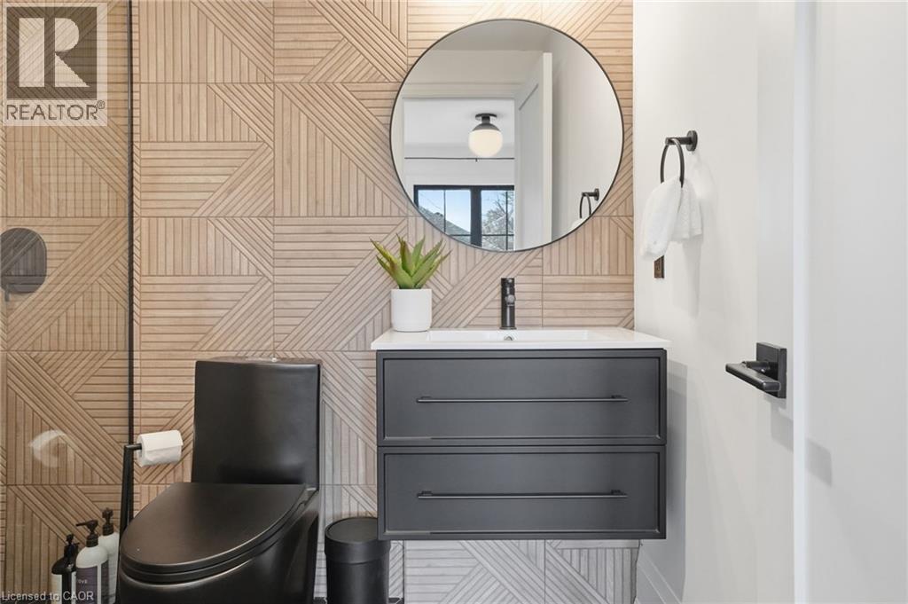 136 Rockcliffe Road, Waterdown, Ontario  L9H 7H3 - Photo 36 - 40815494