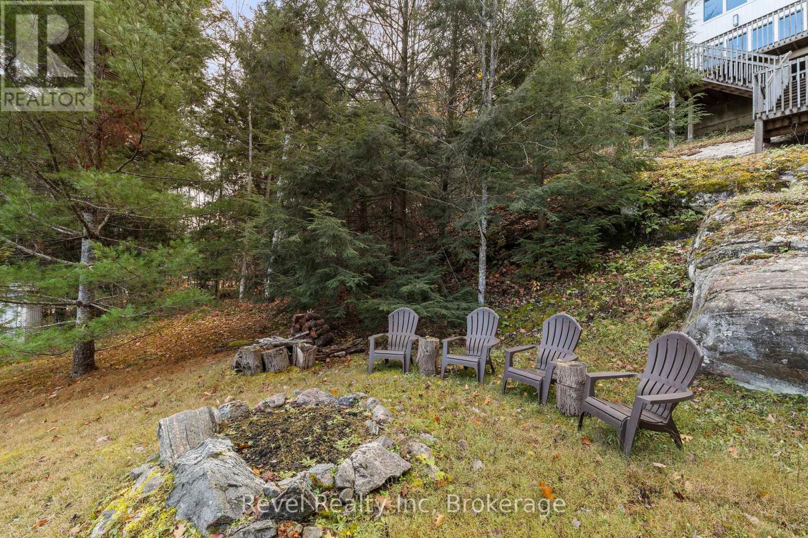 75 Silver Point Drive, Seguin, Ontario  P2A 2W8 - Photo 3 - X12927730