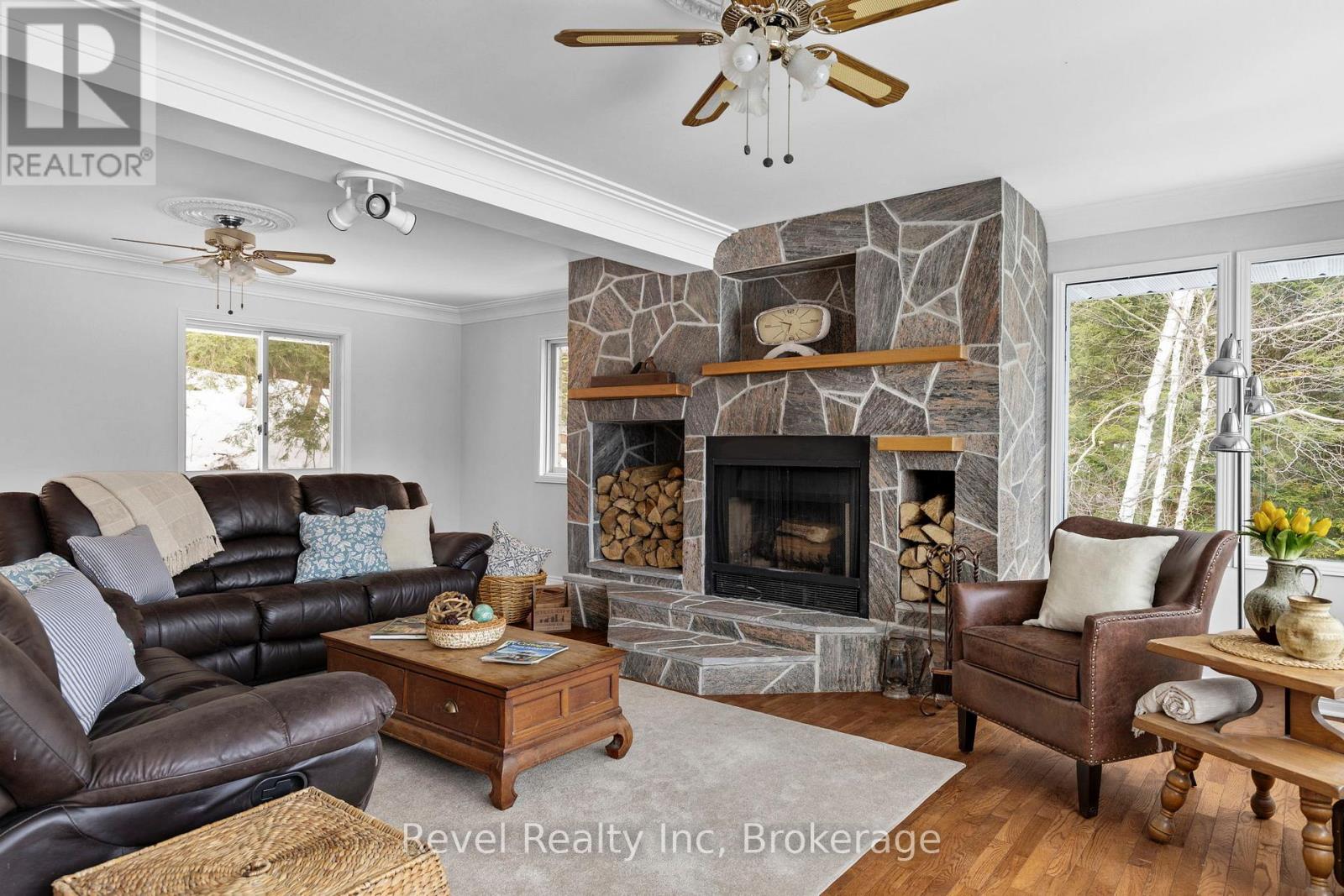 75 Silver Point Drive, Seguin, Ontario  P2A 2W8 - Photo 6 - X12927730