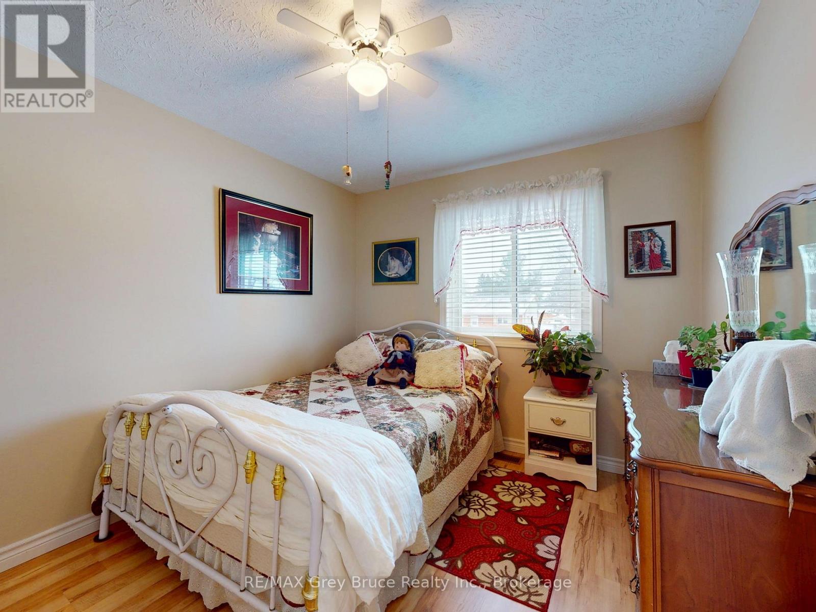 560 20th Street E, Owen Sound, Ontario  N4K 2B6 - Photo 24 - X12927836