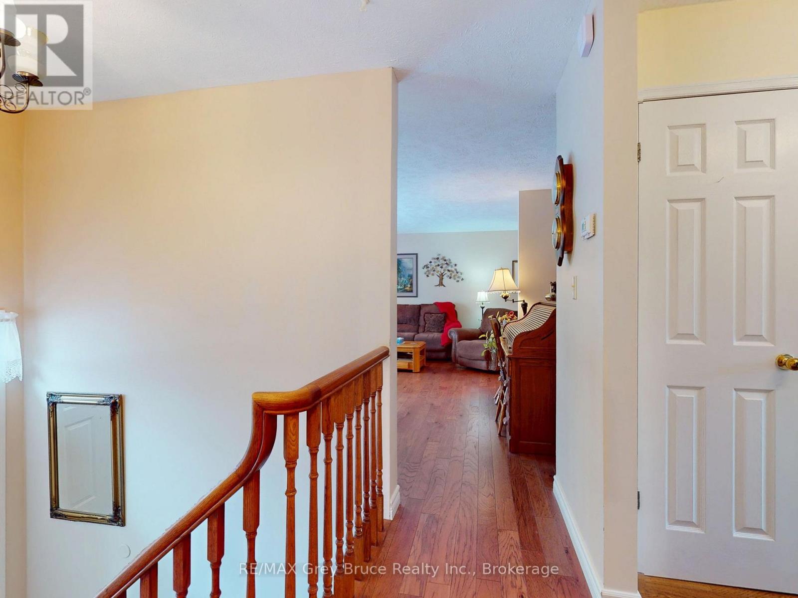 560 20th Street E, Owen Sound, Ontario  N4K 2B6 - Photo 4 - X12927836