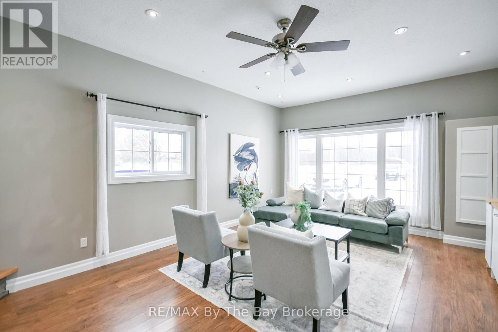 111 Balm Beach Road E, Tiny, Ontario  L0L 2J0 - Photo 18 - S12930798