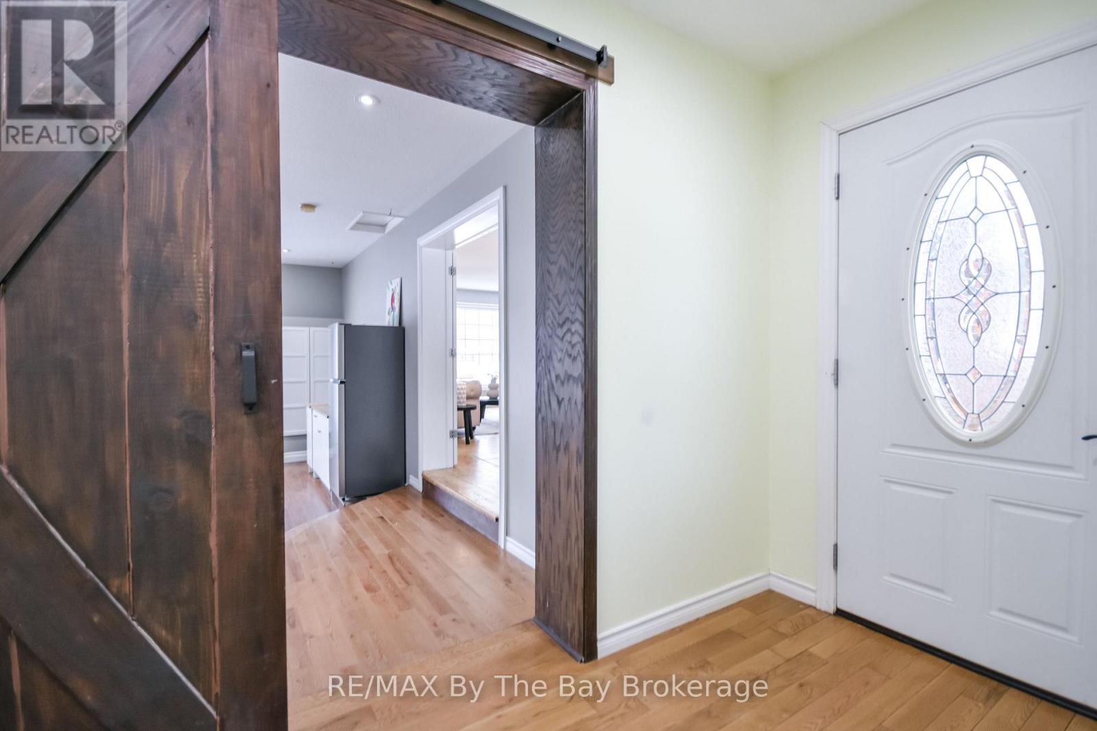 111 Balm Beach Road E, Tiny, Ontario  L0L 2J0 - Photo 23 - S12930798