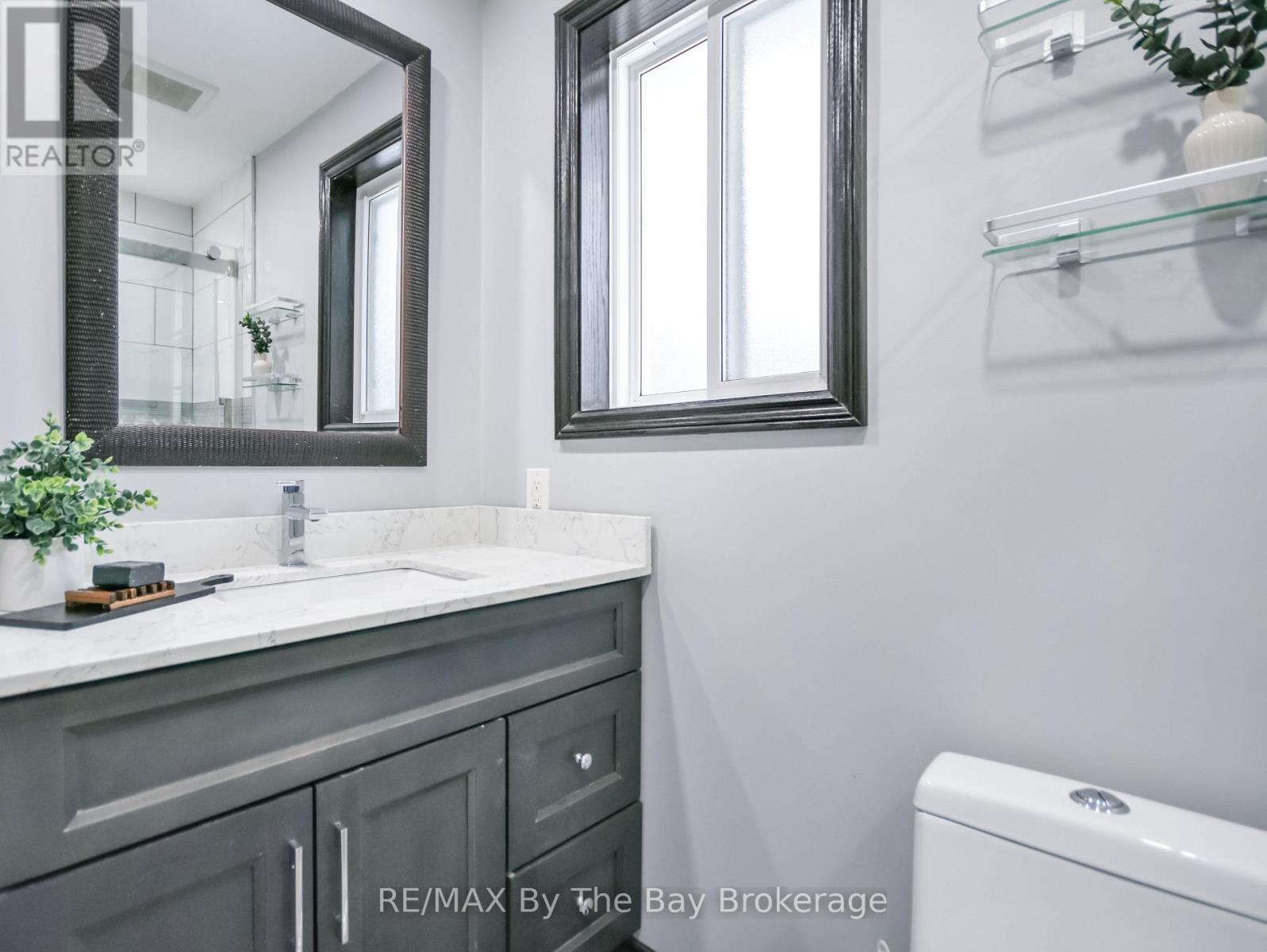 111 Balm Beach Road E, Tiny, Ontario  L0L 2J0 - Photo 28 - S12930798