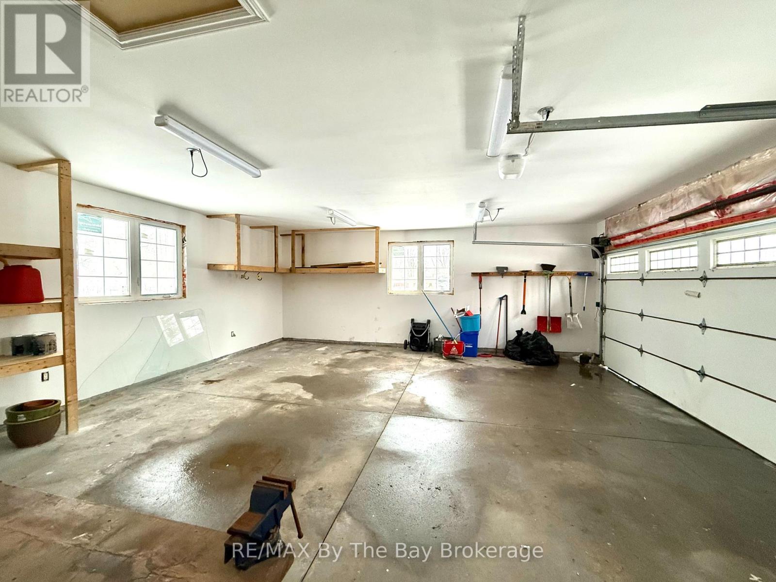 111 Balm Beach Road E, Tiny, Ontario  L0L 2J0 - Photo 43 - S12930798