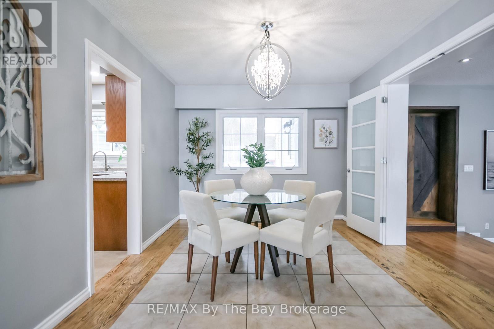 111 Balm Beach Road E, Tiny, Ontario  L0L 2J0 - Photo 8 - S12930798