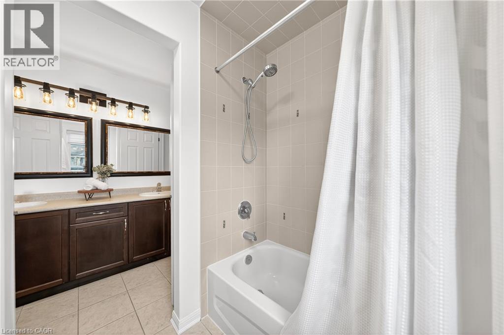79 Porter Crescent, Cambridge, Ontario  N3C 0B7 - Photo 33 - 40815112