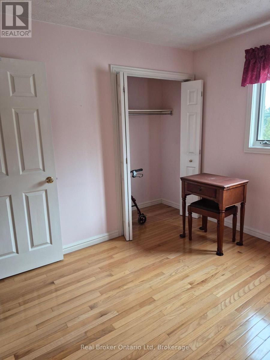 2022 7th Avenue E, Owen Sound, Ontario  N4K 6R9 - Photo 14 - X12934108