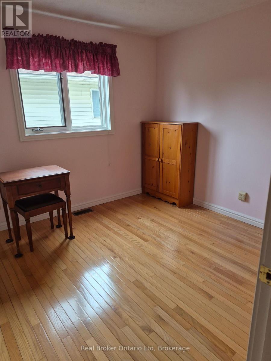 2022 7th Avenue E, Owen Sound, Ontario  N4K 6R9 - Photo 16 - X12934108