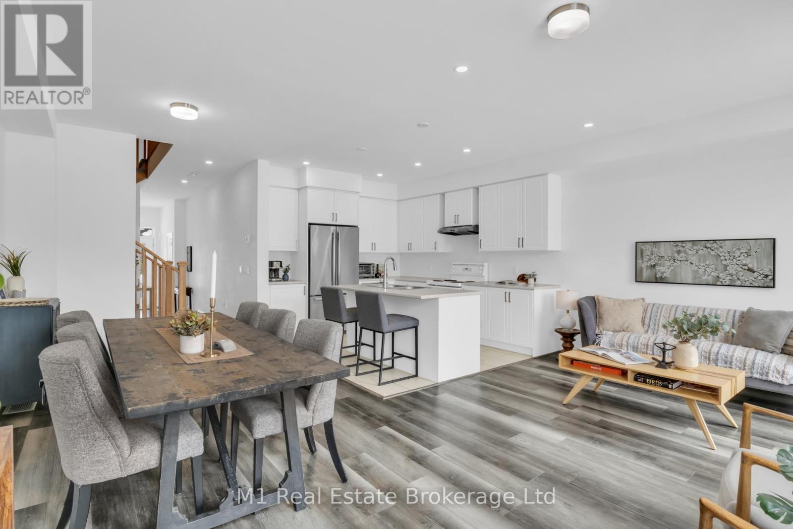 197 Farley Road, Centre Wellington, Ontario  N1M 0J2 - Photo 7 - X12935122