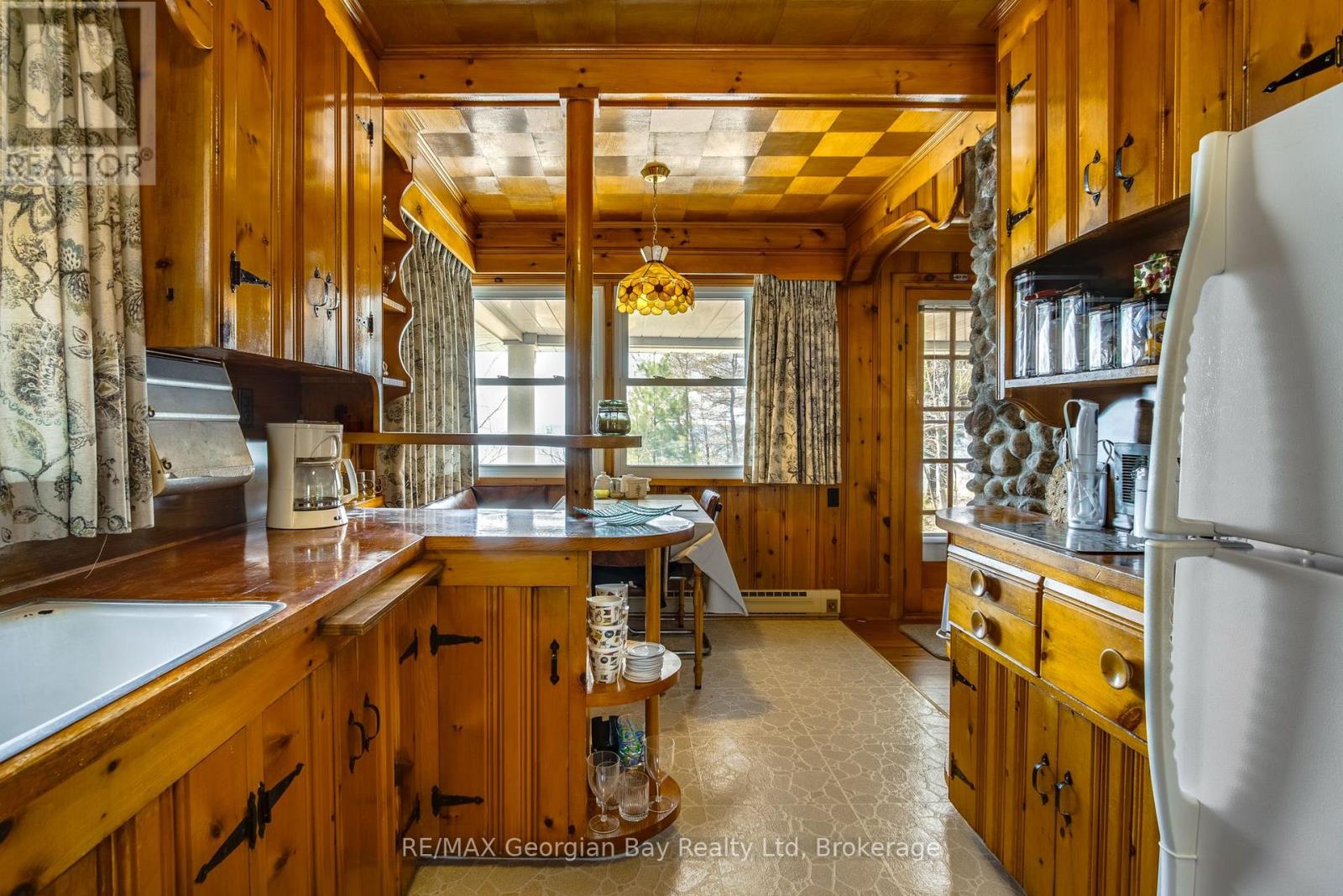 750 Tiny Beaches Road S, Tiny, Ontario  L0L 2T0 - Photo 15 - S12935366