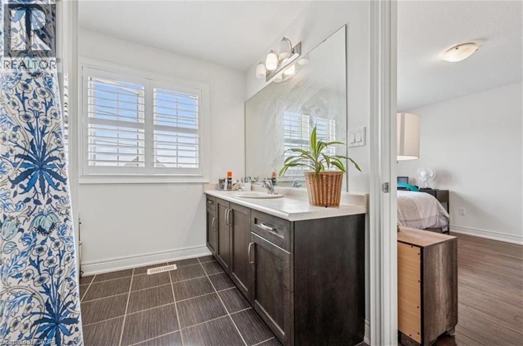 77 Eaglecrest Street, Kitchener, Ontario  N2K 4K1 - Photo 23 - 40816121