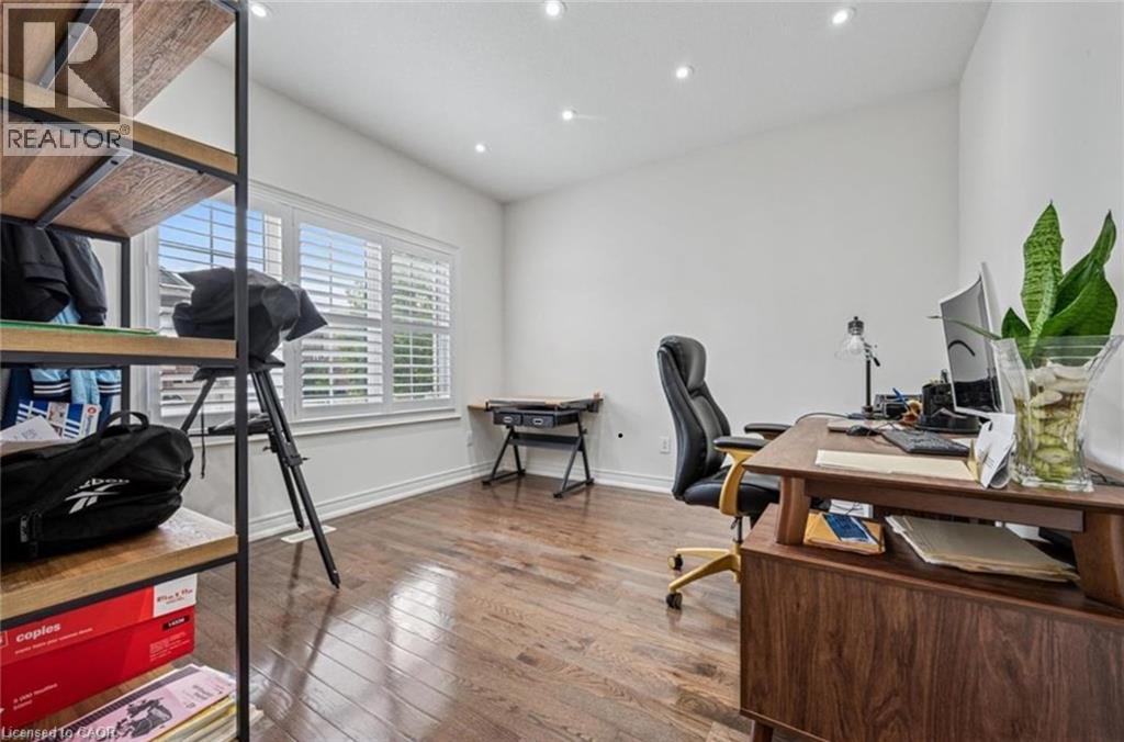 77 Eaglecrest Street, Kitchener, Ontario  N2K 4K1 - Photo 3 - 40816121