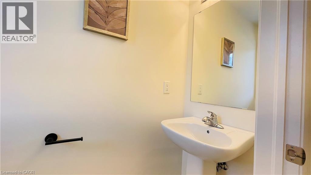 27 Mia Drive, Hamilton, Ontario  L9B 0H8 - Photo 5 - 40816061