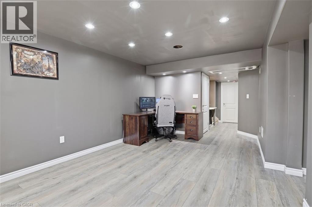 18 Vic Chambers Place, Paris, Ontario  N3L 0E6 - Photo 22 - 40812305