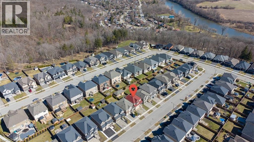 18 Vic Chambers Place, Paris, Ontario  N3L 0E6 - Photo 29 - 40812305