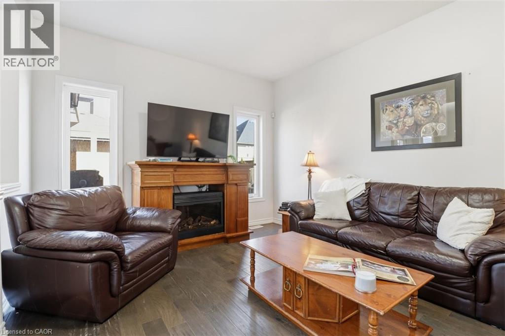 18 Vic Chambers Place, Paris, Ontario  N3L 0E6 - Photo 6 - 40812305