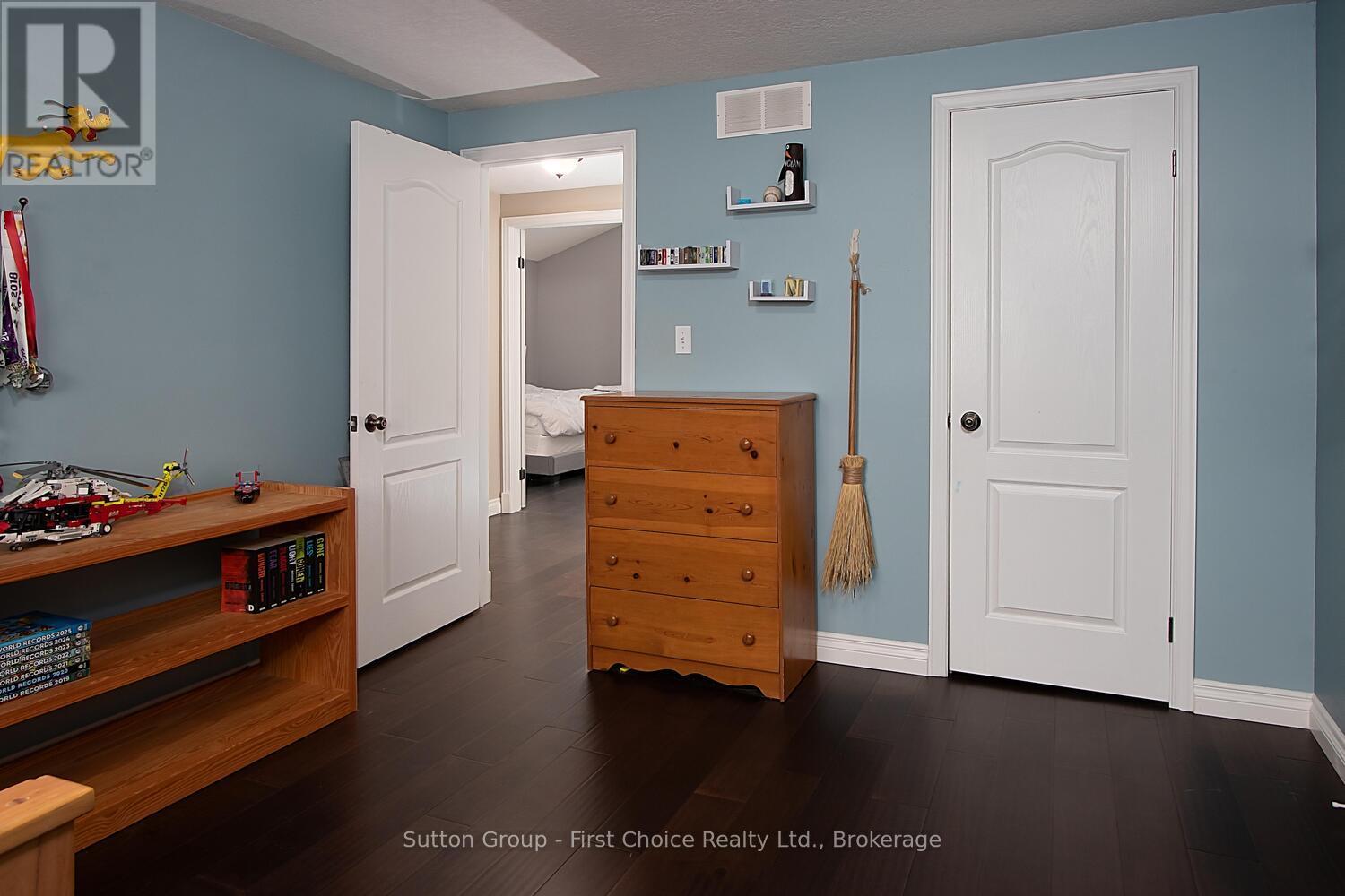 293 Huck Crescent, Kitchener, Ontario  N2N 3M8 - Photo 27 - X12936968