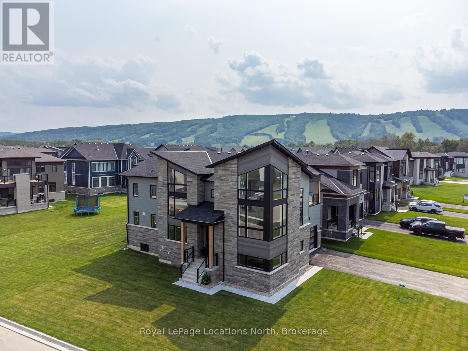 157 SPRINGSIDE CRESCENT, Blue Mountains, Ontario