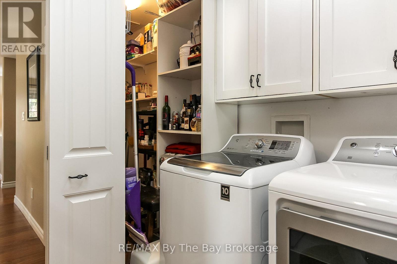 99 Lily Drive, Wasaga Beach, Ontario  L9Z 2Z2 - Photo 35 - S12938126