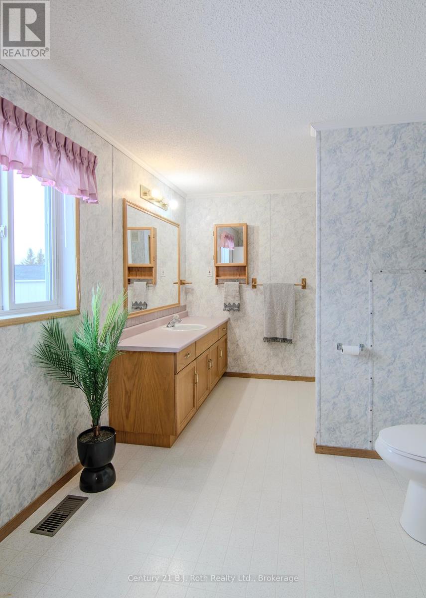 4106 Lynn Street, Severn, Ontario  L3V 6H4 - Photo 13 - S12938240