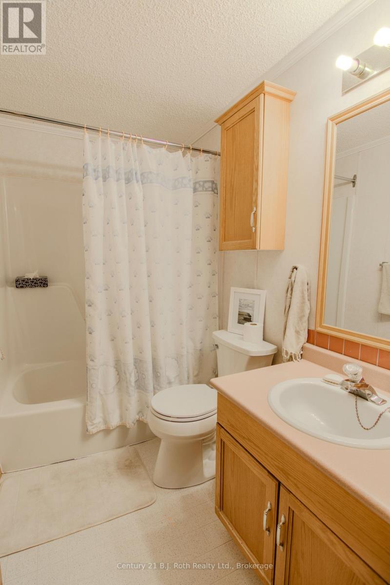 4106 Lynn Street, Severn, Ontario  L3V 6H4 - Photo 16 - S12938240