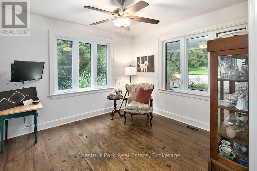 114 Clark Street, Blue Mountains, Ontario  N0H 1J0 - Photo 15 - X12938276