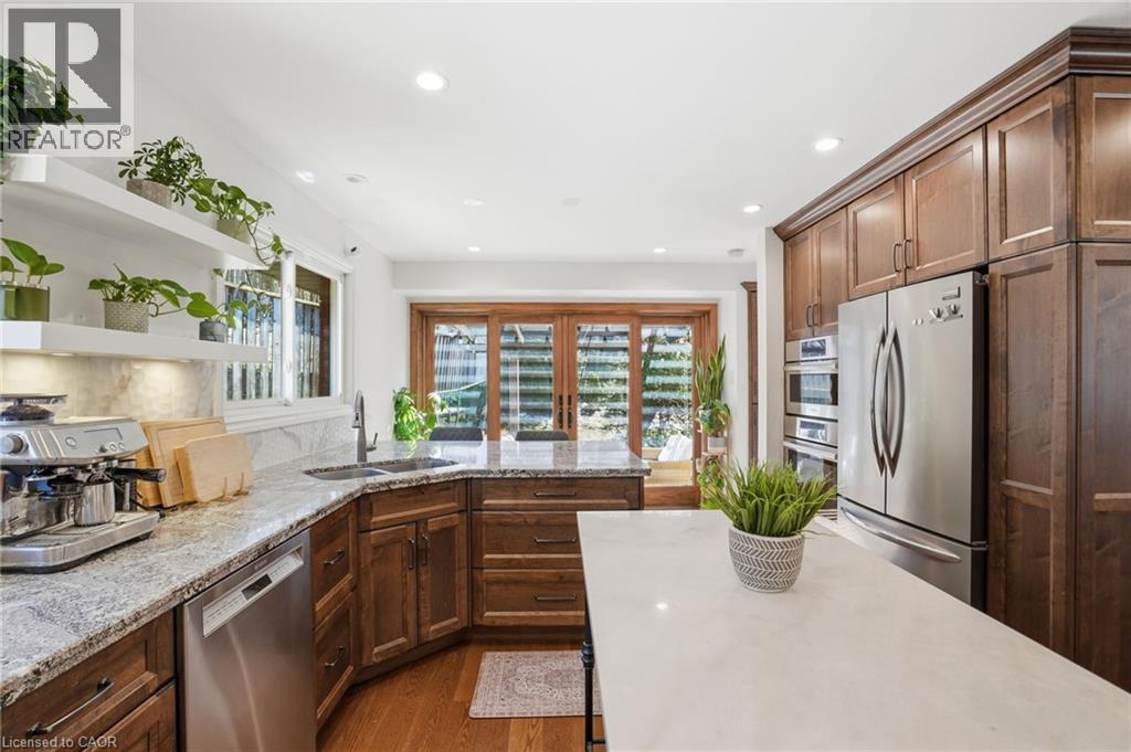 84 Pleasant Avenue, Dundas, Ontario  L9H 3T4 - Photo 16 - 40816330