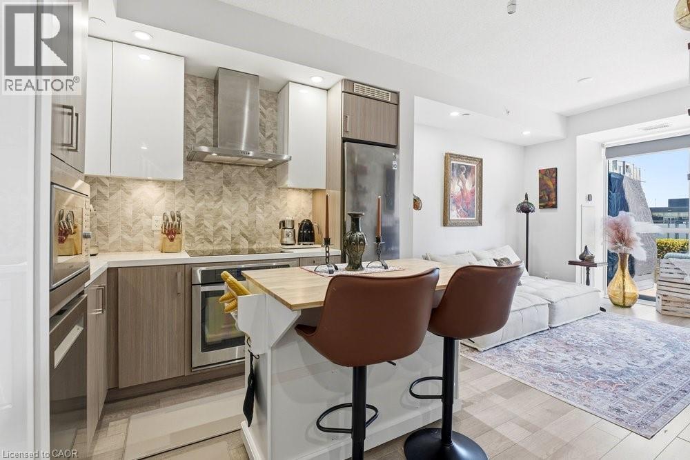 5220 DUNDAS Street Unit# D211, Burlington, Ontario