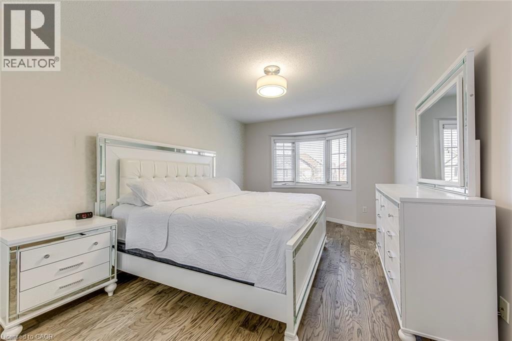 129 Harnesworth Crescent, Waterdown, Ontario  L8B 0J5 - Photo 13 - 40813824