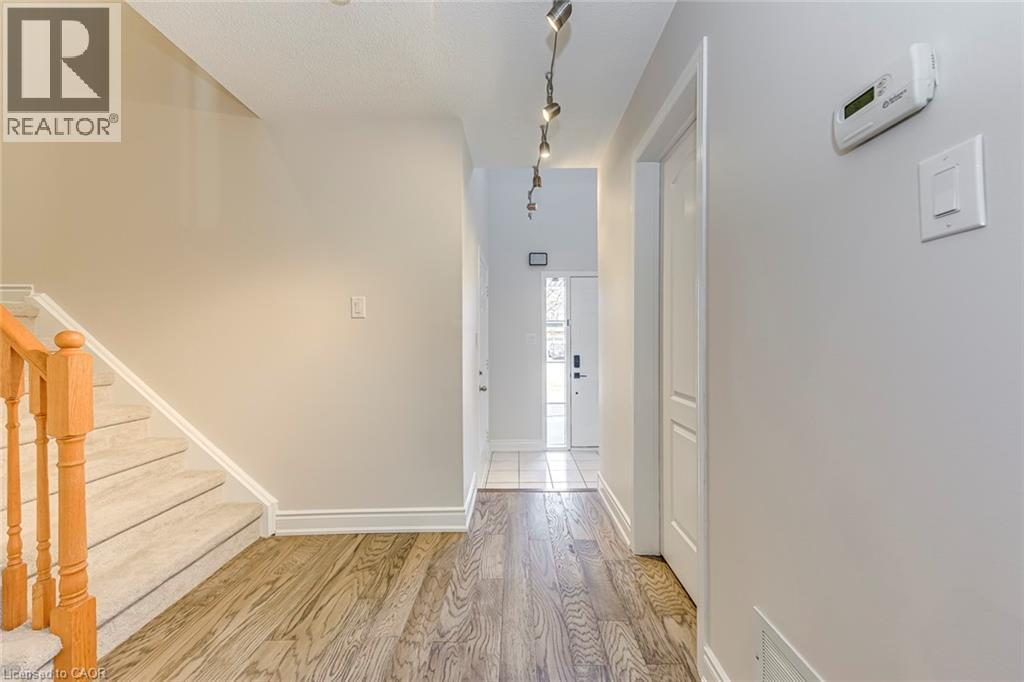 129 Harnesworth Crescent, Waterdown, Ontario  L8B 0J5 - Photo 2 - 40813824